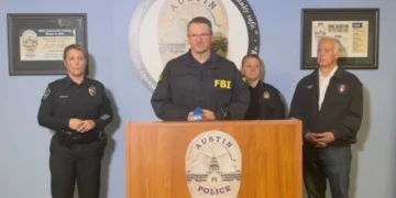 FBI investiga como posible acto terrorista el tiroteo en Austin que dejó tres muertos y 14 heridos