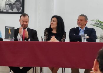 Ivette Estrada presentó el libro Relaciones Públicas según Coatlicue