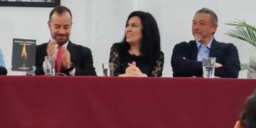 Ivette Estrada presentó el libro Relaciones Públicas según Coatlicue