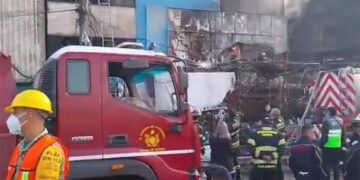 Sofocan incendio en La Merced tras siete horas de intensas labores
