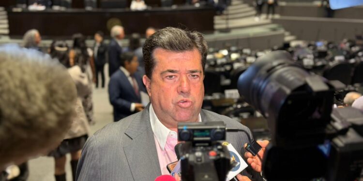 Modernizar el trabajo sin frenar la productividad: El reto laboral que hoy discute México