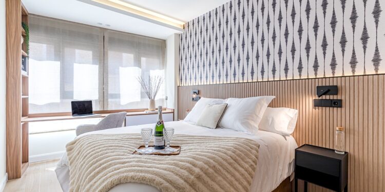 5 consejos clave para encontrar una estancia temporal en España, ya sea por viaje de negocios, turismo o estudios