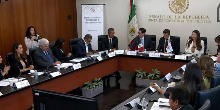 Ratifican el nombramiento de Roberto Velasco al frente de Relaciones Exteriores en comisión del Senado