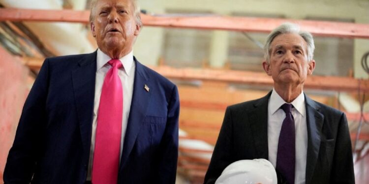«Tendré que despedirlo», advierte Trump si Powell permanece en la Fed tras finalizar su periodo en mayo