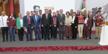 “No nos cerremos”: Sheinbaum presenta su grupo de expertos para analizar la apertura al “fracking” en México