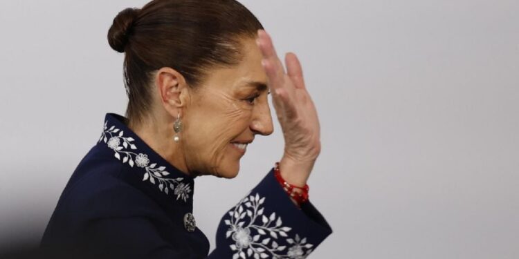 Sheinbaum propone en cumbre en Barcelona suscribir declaración en contra de la intervención militar en Cuba