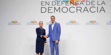 Cumbre en Defensa de la Democracia: Presidenta propone programa global de reforestación y declaración contra intervención militar en Cuba