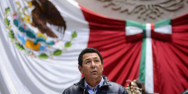 Mario López, marcado por escándalos, dispara contra morenistas… y el Verde se deslinda