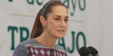 «Claro que no»: Sheinbaum niega que se vaya a reunir con AMLO en su gira por Palenque