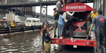 Lluvias y granizo dejan inundaciones y afectaciones en varias zonas de Edomex y oriente de CDMX