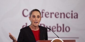 “Está en su casa”: Sheinbaum insiste en que Rocha Moya no ha salido de Sinaloa y niega contacto con los otros acusados