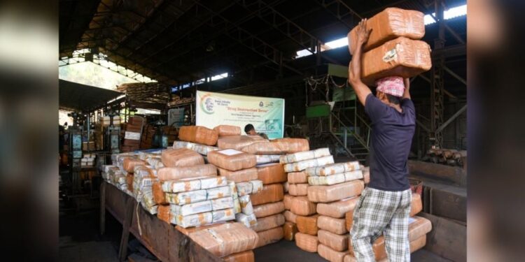 Interpol incauta más de 3 mil armas y 56 toneladas de droga en México, Colombia y 17 países de Latinoamérica