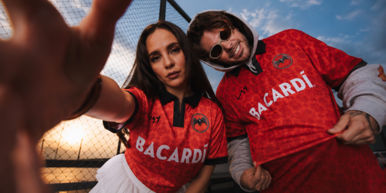 Bacardí y LUST unen fuerzas en México con una colección exclusiva inspirada en la cultura urbana