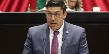 Proponen conceder a personas trabajadoras permisos, hasta por dos días al año, con goce de salario para trámites oficiales