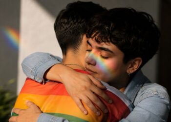 Salud mental juvenil fortalecida con espacios gratuitos de HOPE