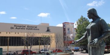 Alborota Efrén Emmanuel Jarquín González avispero en el Hospital Civil «Dr. Aurelio Valdivieso» de Oaxaca; denuncian falta de insumos