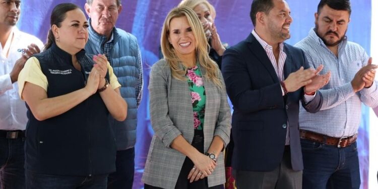 Se forja en Huixquilucan una mujer Estadista, en la persona de Romina Contreras