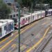 Falla el Tren Ligero en ruta al Estadio Azteca a 10 días del Mundial; queda ladeado sobre las vías