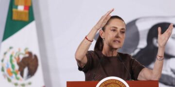 “No somos Díaz Ordaz”: Sheinbaum acusa “provocación” tras protestas de la CNTE y afirma que hay diálogo, pero se niega a reunirse con ellos
