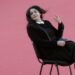 «Mujer, vida y libertad»: Francia rinde homenaje a Marjane Satrapi, quien rechazó la Legión de Honor