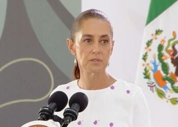 Militar presuntamente ligado al caso Ayotzinapa fue detenido en una redada en EU, no por tener orden de aprehensión en México, dice Sheinbaum
