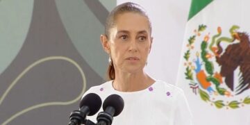 Militar presuntamente ligado al caso Ayotzinapa fue detenido en una redada en EU, no por tener orden de aprehensión en México, dice Sheinbaum