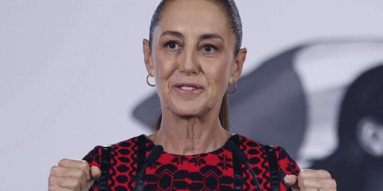 “Hay 18 sedes donde se puede ver el Mundial”: Sheinbaum evita confirmar si acudirá al Zócalo para el partido inaugural