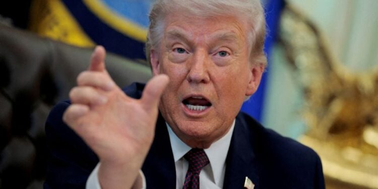 Tribunal de apelaciones permitirá que gobierno de Trump continúe aplicando arancel global del 10%