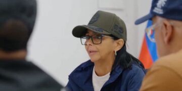 Delcy Rodríguez asegura que es prioridad rescatar a las personas atrapadas en los escombros tras terremotos en Venezuela