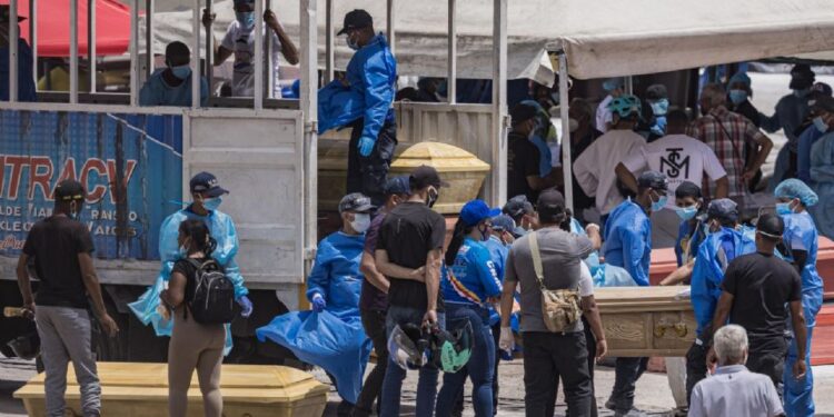 Asciende a mil 719 el número de personas muertas a cinco días del doble terremoto en Venezuela
