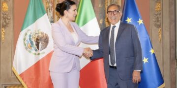 Kenia López Rabadán reconoce ante el Presidente del Senado italiano el liderazgo de Giorgia Meloni y la importancia de la paridad en la vida pública