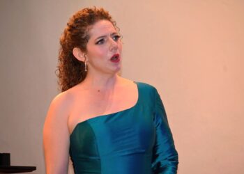 Carmen Carvajal Bonanni, joven soprano poblana que busca llevar la ópera mexicana al mundo