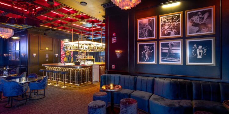 V Motel Boutique se transforma en el primer Love & Party Hotel de México