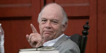 Entregan a Enrique Krauze en España el Premio a la Tolerancia