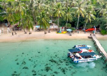 Mueren 15 turistas indios tras volcarse una lancha en la que viajaban al sur de Vietnam