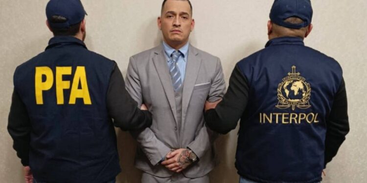 Detienen en Argentina a un mexicano señalado de narcotráfico en EU; será extraditado