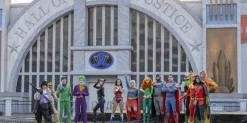 Six Flags México convierte el verano en un universo de superhéroes y villanos