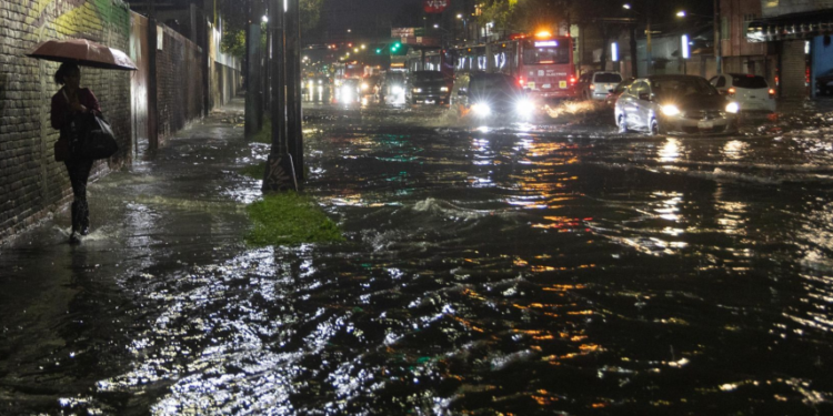 Activan Alerta Amarilla por lluvias fuertes y granizo en 6 alcaldías de CDMX hoy martes 4 de agosto