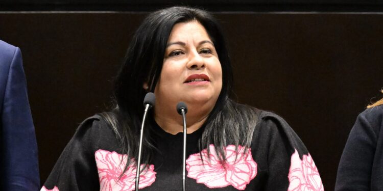 Buscan tipificar la suplantación de identidad como delito autónomo, en el Código Penal Federal