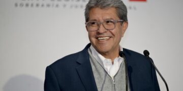 Informa Ricardo Monreal que el 30 de agosto el Grupo Parlamentario de Morena realizará su reunión plenaria