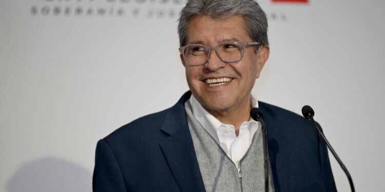 Informa Ricardo Monreal que el 30 de agosto el Grupo Parlamentario de Morena realizará su reunión plenaria