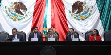 Comisión de Vigilancia recibe estados financieros auditados e informes académicos de 35 universidades públicas