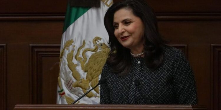 Sheinbaum respalda a Mónica Soto tras su salida del Tribunal Electoral: “Está en su derecho”