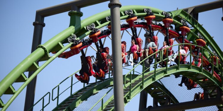 Celebra el Día Internacional de la Montaña Rusa en Aztlán Feria de Chapultepec con oferta única