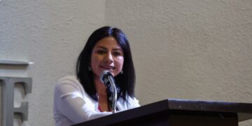 Valeria Cruz representa al gremio de Trabajadores sociales para profesionalizarse