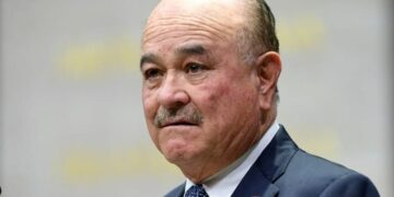 Investigan a un embajador francés por usar residencia oficial en África con fines sexuales