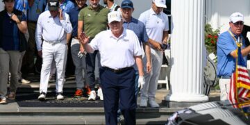 Fuerzas de EU interceptan dos aviones que violaron el espacio aéreo restringido por la presencia de Trump