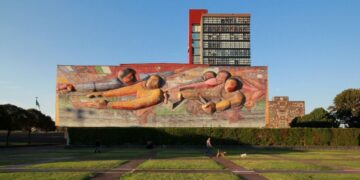 Facultad de Ciencias Políticas y Sociales de la UNAM no iniciará clases este lunes tras toma de instalaciones
