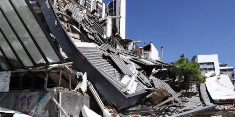 Hospitales de Cali se declaran en alerta roja con 456 heridos tras terremoto