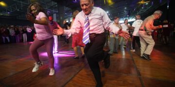 Fundación OCESA celebra a las personas adultas mayores con su tradicional baile “Festejando a los Grandes”